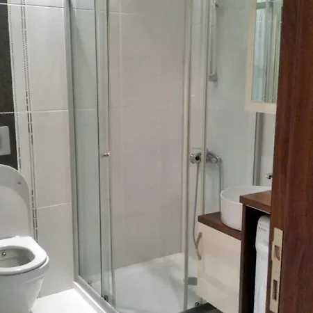 Peaceful And Modern Villa With Shared Pool In Kemer, Antalya 公寓